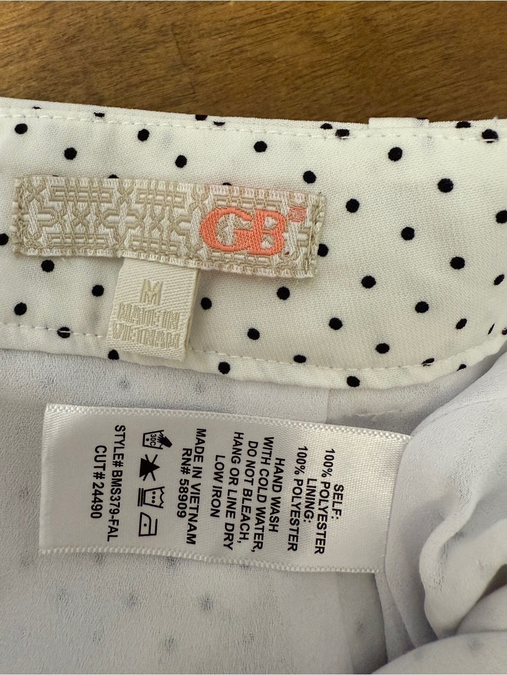 #5) Gianni Bini White Wide Leg Capri with Black Polka Dots and Waist Tie - Picture 8 of 8